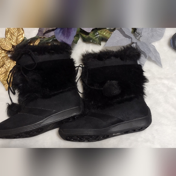 New condition boots for women size 8.5 - Picture 2 of 6